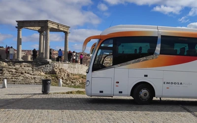 empresa autobuses madrid emdosa autobus blanco monumento columnas